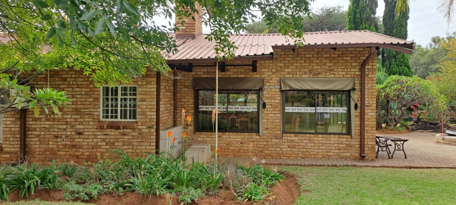 4 Bedroom Property for Sale in Modderfontein A H North West